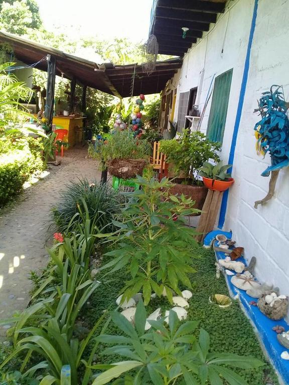 Hostal Patio Bonito Capurgana Exterior photo